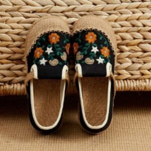 HANDMADE Embroidered Canvas/Hemp Slip-ons